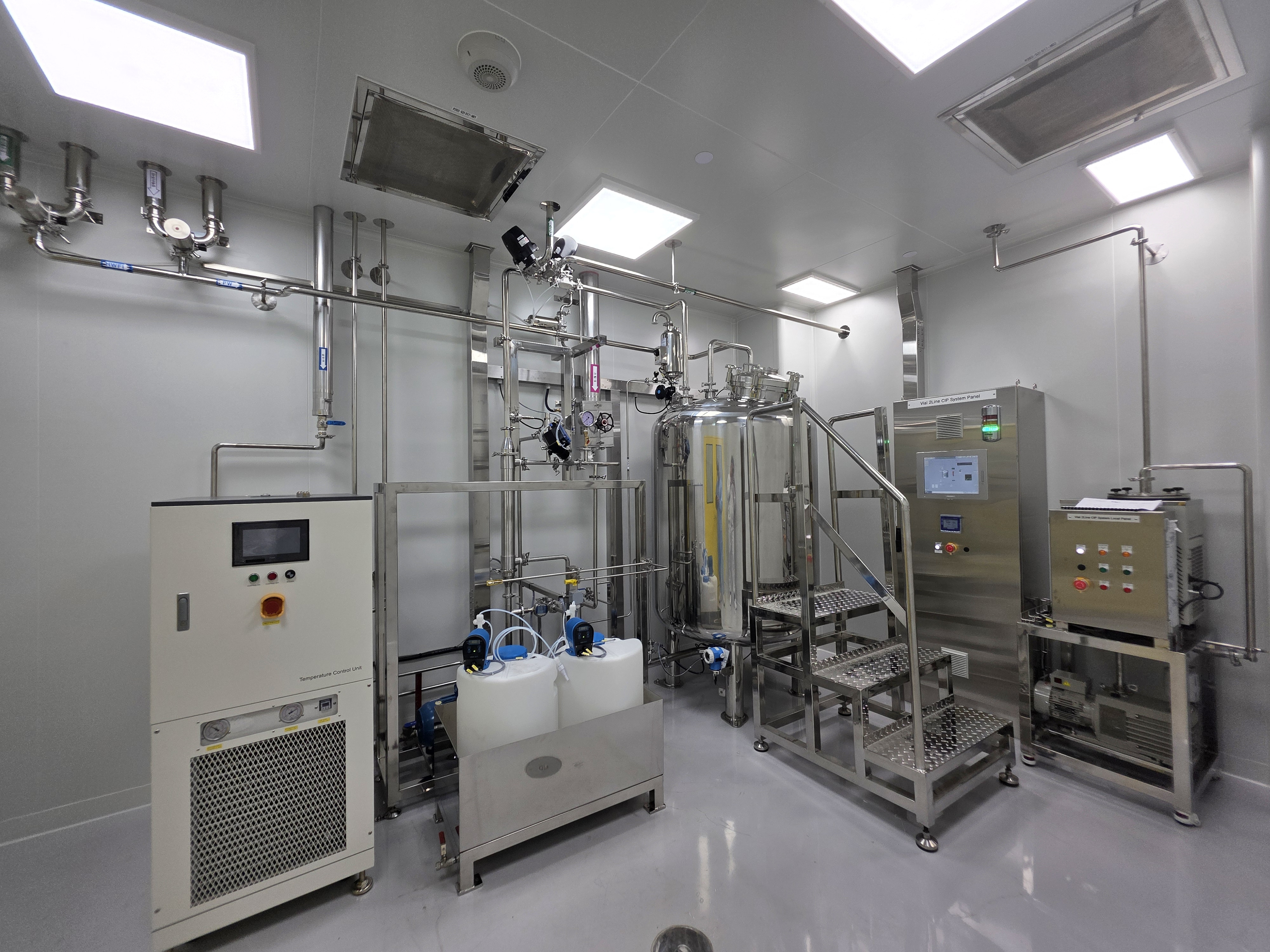 Y-TECH integrated formulation and CIP SIP system